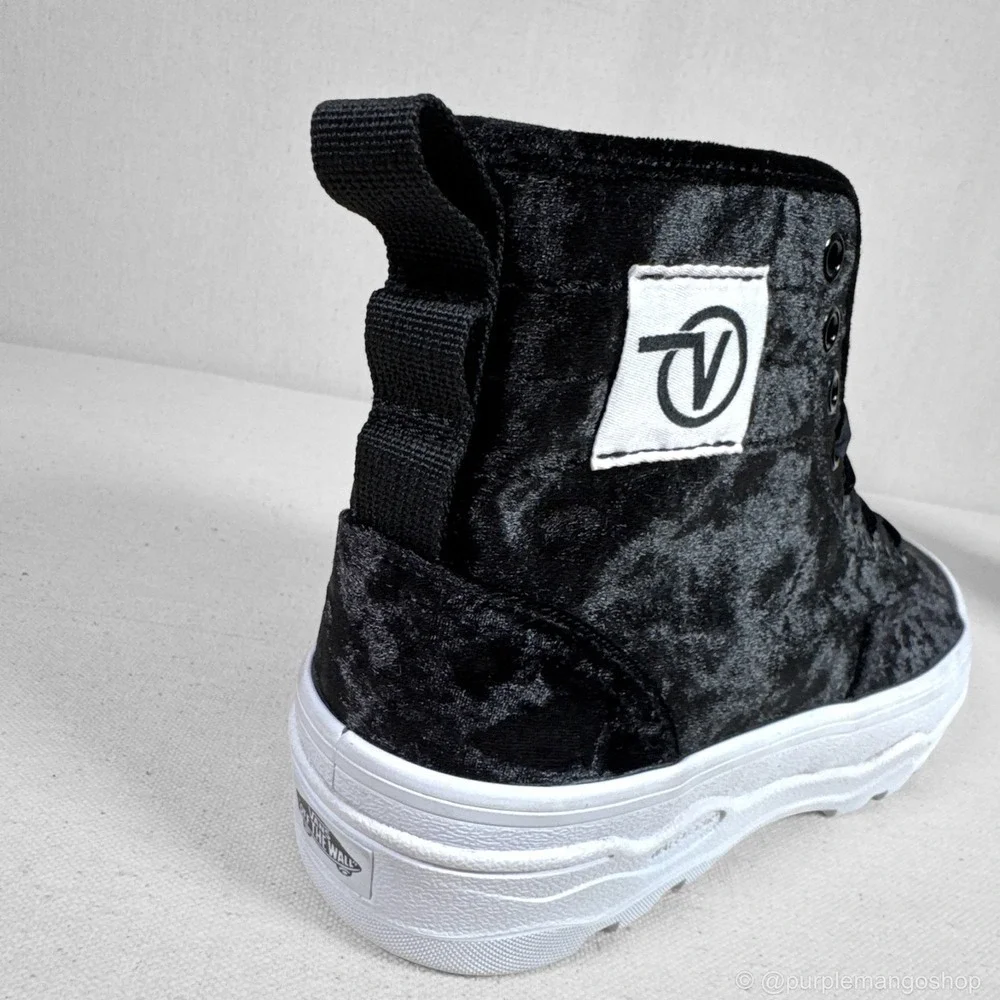 NWOT‎ VANS Sentry WC Crushed Velvet Platform Sneakers | Black | Womens | 6.5